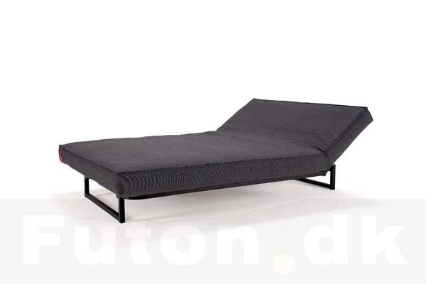 FRACTION sovesofa stel, her vist med en Futon madras og et aftageligt madrasbetræk model SHARP