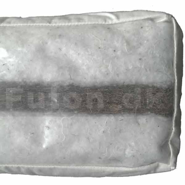 Futon COCO madrassen indeholder 4 x Cotton / 30 mm Coco / 4 x Cotton. (Vulkaniseret kokoskerne, sprøjtet med 100% natur latex fra et gummitræ). Tykkelse på ca. 17 cm.