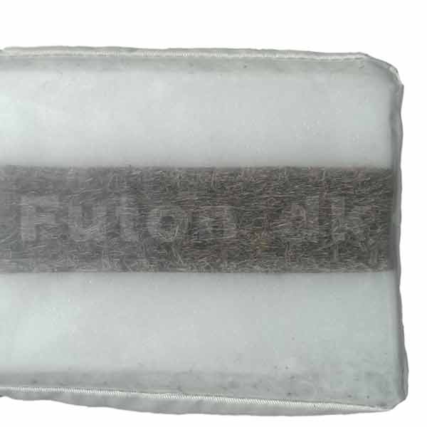 Futon 501 madrasser indeholder: 2 lag Bomuld / 8 cm Skumgummi / 4 cm stabiliserende vulkaniseret KOKOS. Den har en tykkelse på ca. 14 cm.