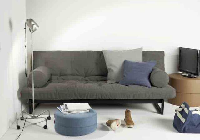 FRACTION stellet 120x200 her vist med en ROUND madras Dess.571