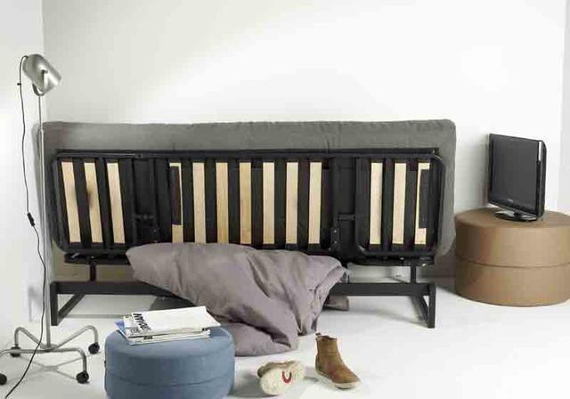 FRACTION stellet 120x200 her vist med en ROUND madras Dess.571