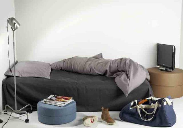 FRACTION stellet 120x200 her vist med en ROUND madras Dess.571