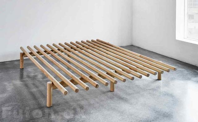 PACE Seng 180x200 cm. Dens organiske design gør den til en fryd for øjet.