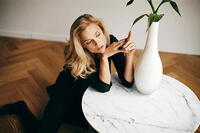 Marmor borde med metalben